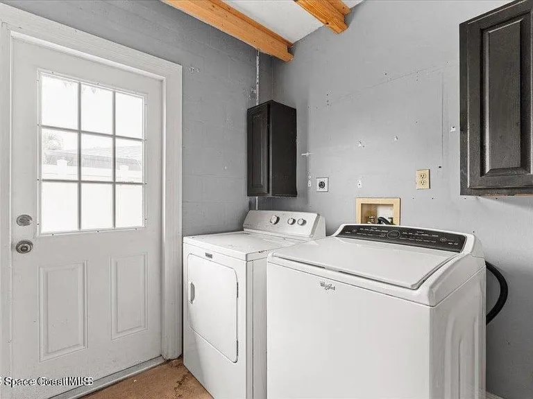 1527 Spruce Rd — Photo 11