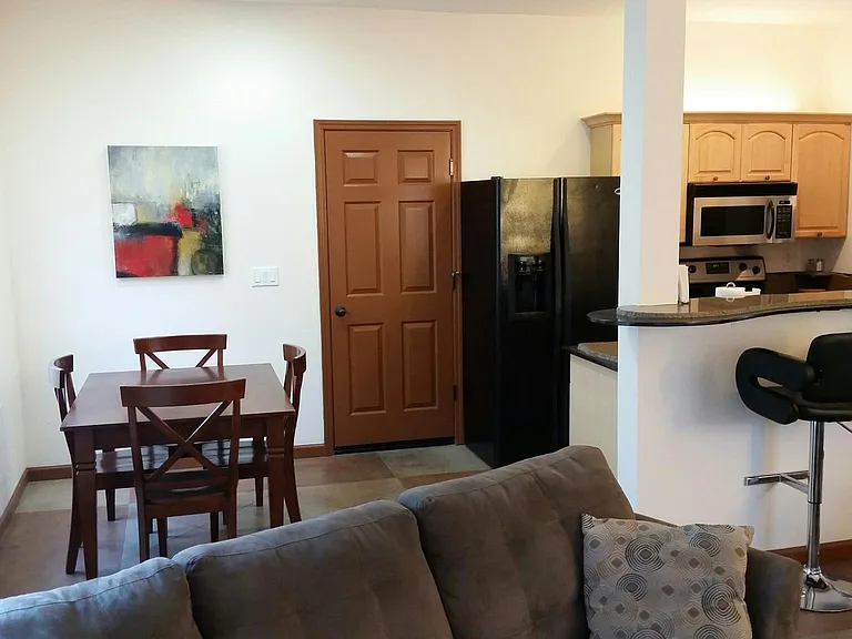 1078 Portola Ave — Photo 4