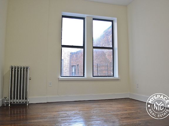 3rd image of 267 Clifton Pl APT 1C