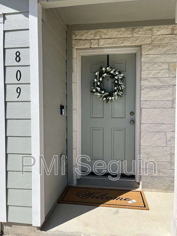 Building Photo - 809 Riviera Ct