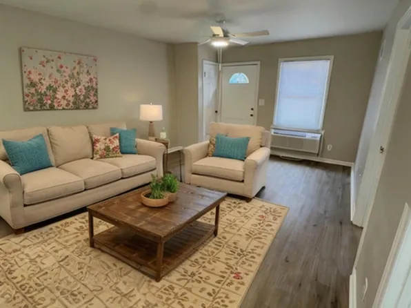 671 Brookwood Dr, Mooresville, NC 28115