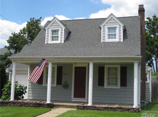 2435 Wilson Ave, Bellmore, NY 11710