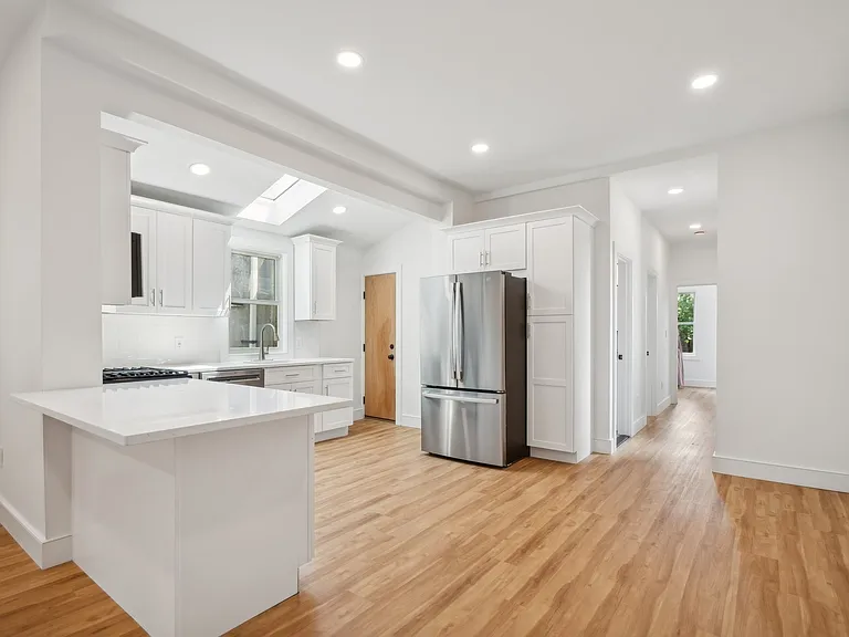 215 Harrison Ave #1 — Photo 10