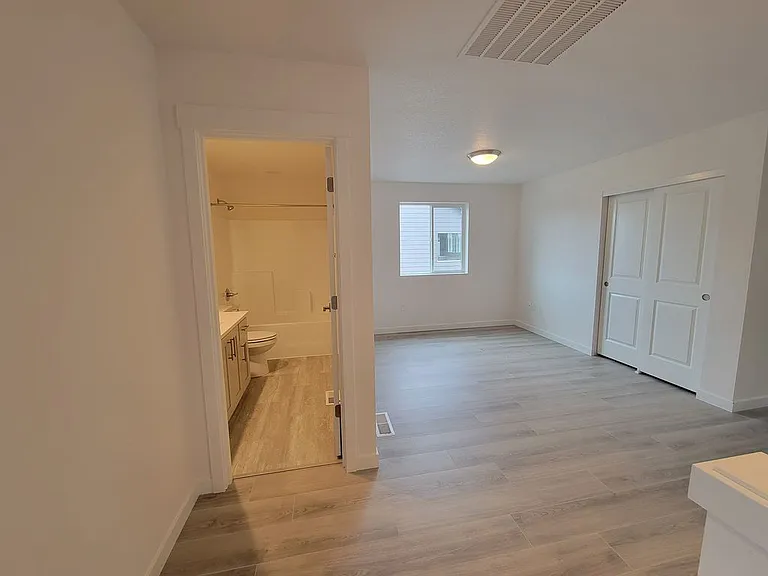 2744 Woodfern Ter — Photo 5
