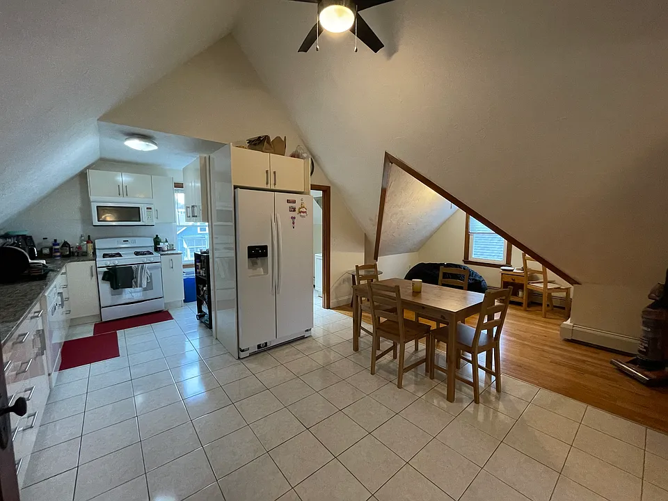 65 Fairbanks St #5