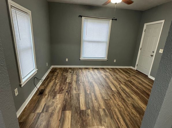 203 S Maple St #205