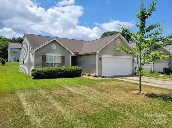 6438 Wedron Ct, Charlotte, NC 28216