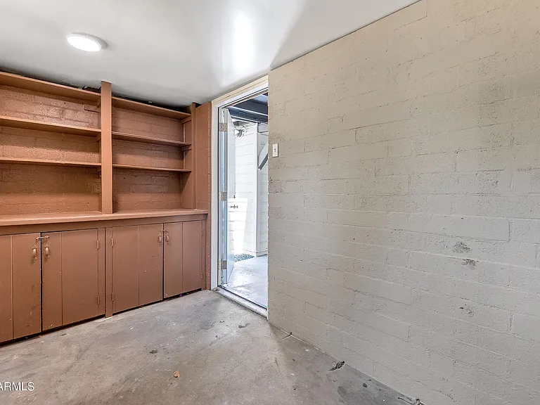 3110 N 39th St — Photo 23