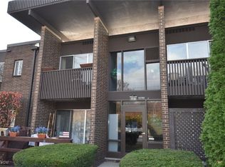 10740 Valley View Rd APT A13, Sagamore Hills, OH 44067