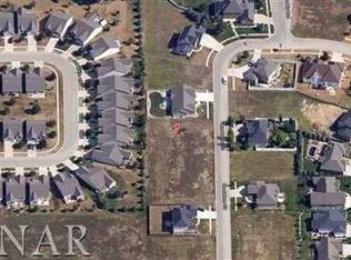 5 Brookridge Ct, Bloomington, IL 61704