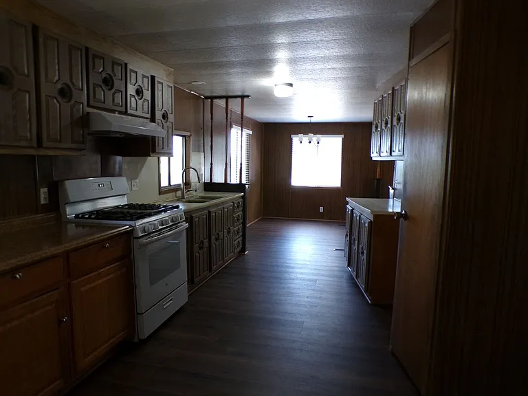 2300 N Hart Rd — Photo 7