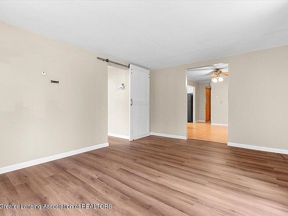 4th image of 506 W Paulson St
