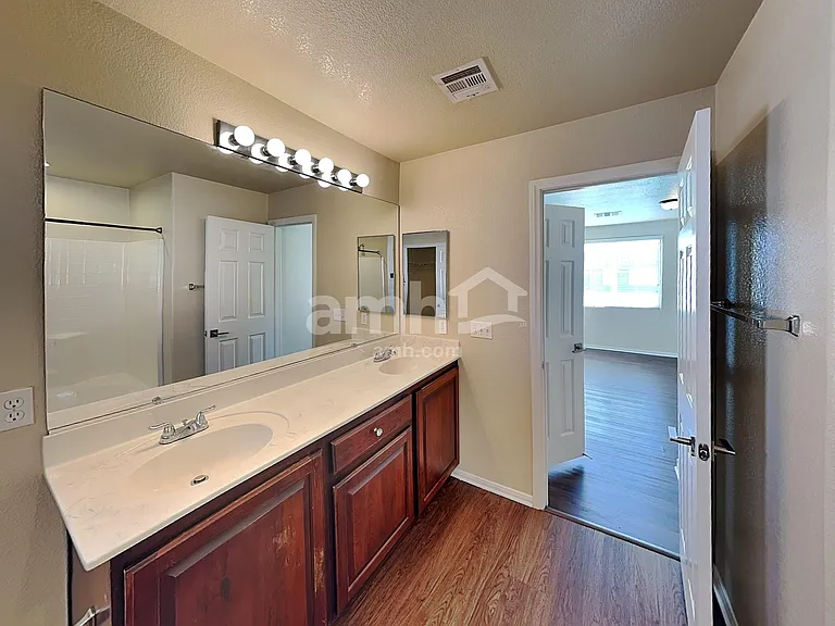 10819 Hawthorne Berry St — Photo 11