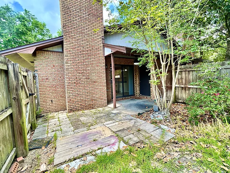 9345 Chisholm Rd #J3 — Photo 11