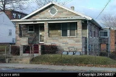 5108 Brooks St NE photo 1