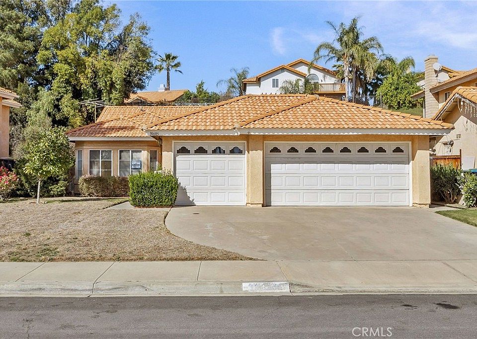 1st image of 39685 Ramshorn Dr