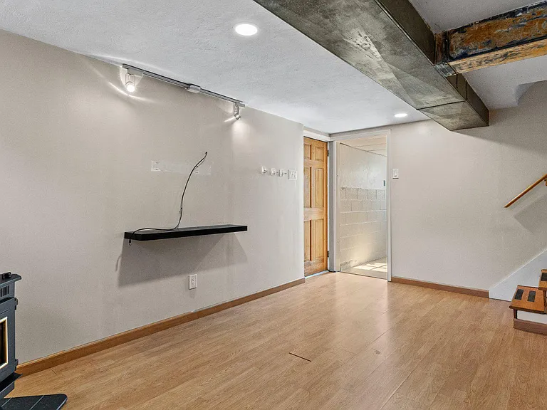 203 Ashwood Way — Photo 22