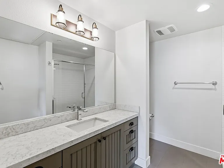 627 Deep Valley Dr #Penthouse 620 — Photo 13