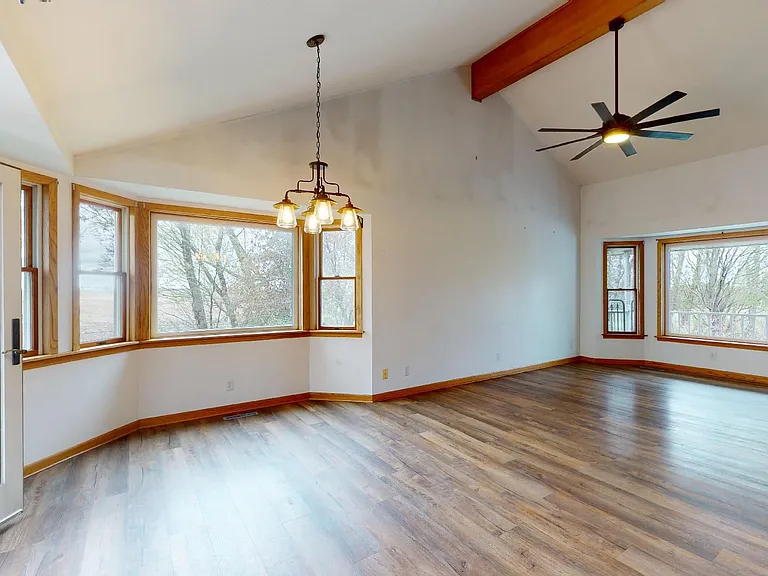64330 Lincoln Hwy — Photo 8