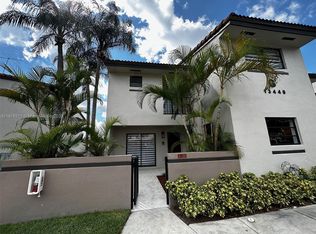 Kendall Lks E Lakeview, Miami, FL 33183