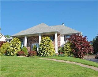5th image of 142 Chapel View Dr