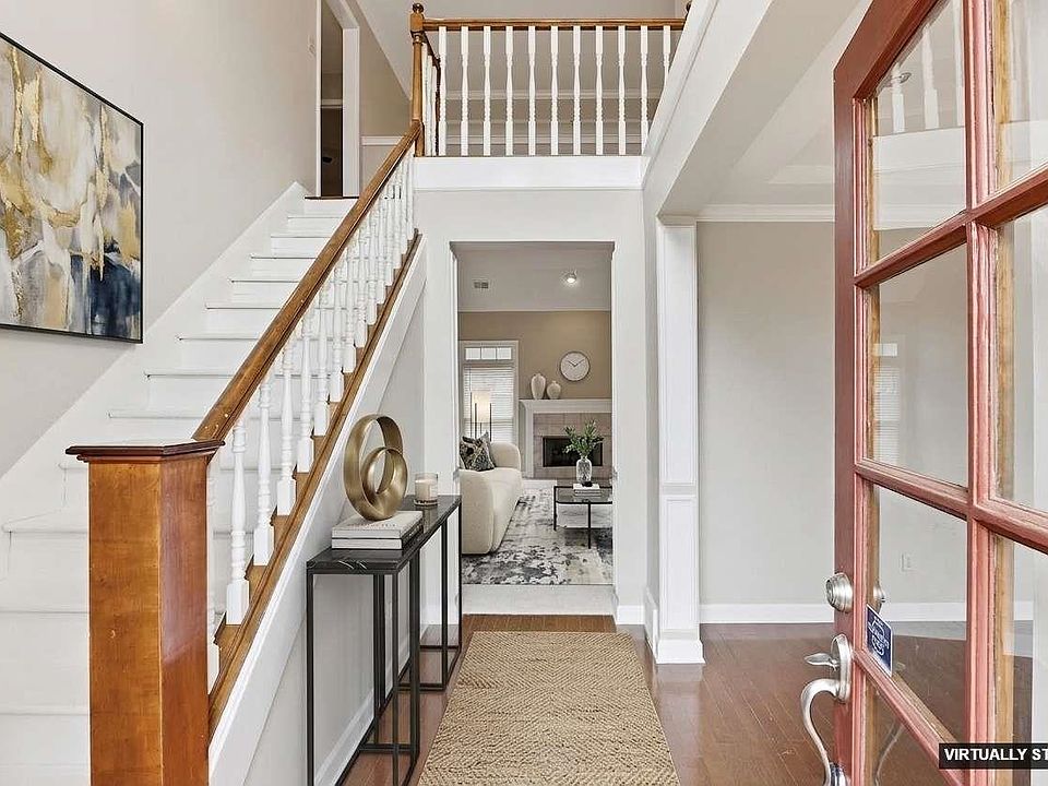 1st image of 219 Northcross Pl W