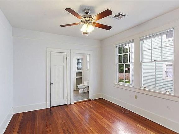 5th image of 3027 Robert St