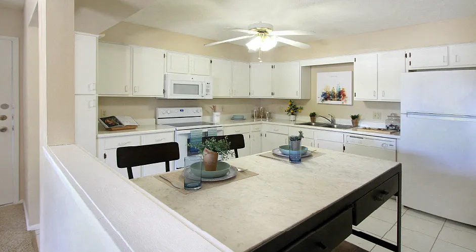 Alpine Village Apartments — Photo 4
