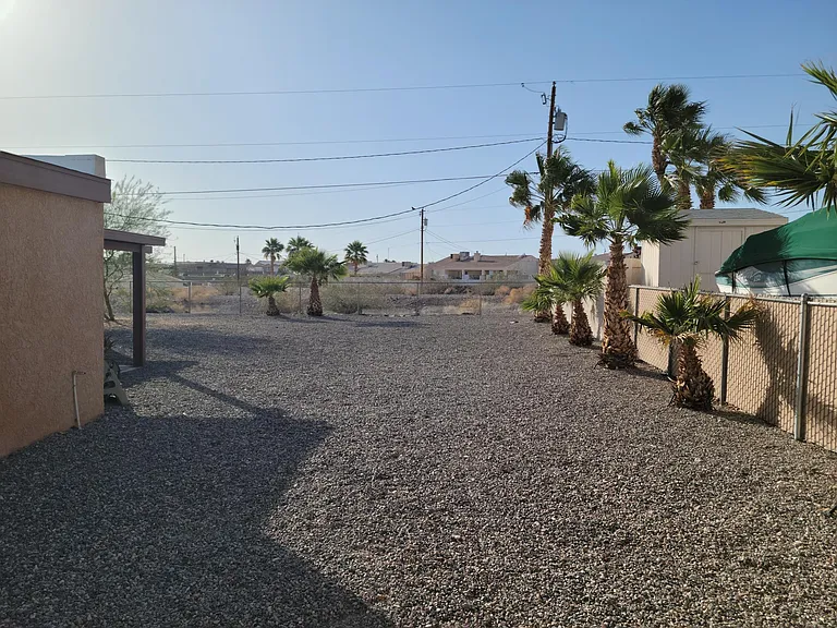 3949 Lunar Dr — Photo 21