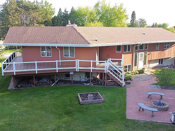 2nd image of 826 Eastview Dr