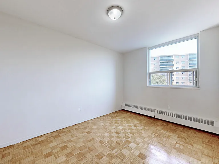 601 Finch Ave W — Photo 9