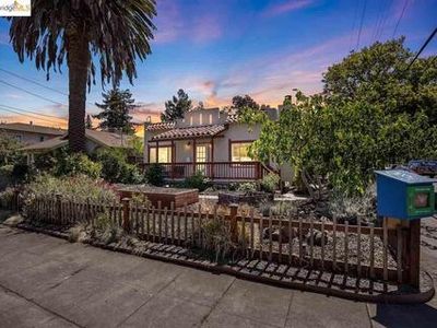 267 Lincoln Ave, Redwood City, CA, 94061