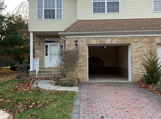 19 Shelley Cir, East Windsor, NJ 08520