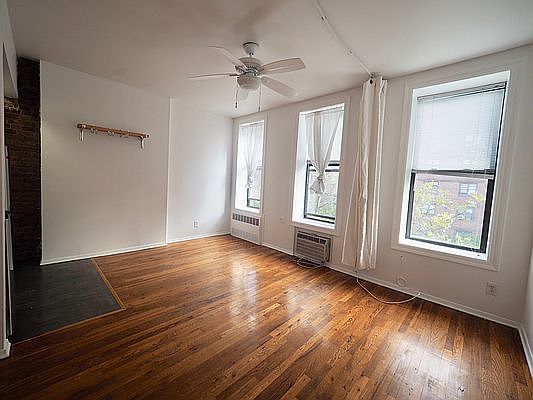 4th image of 137 W 94th St #4A