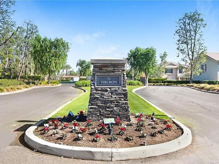 4774 Creekway Ln — Photo 17