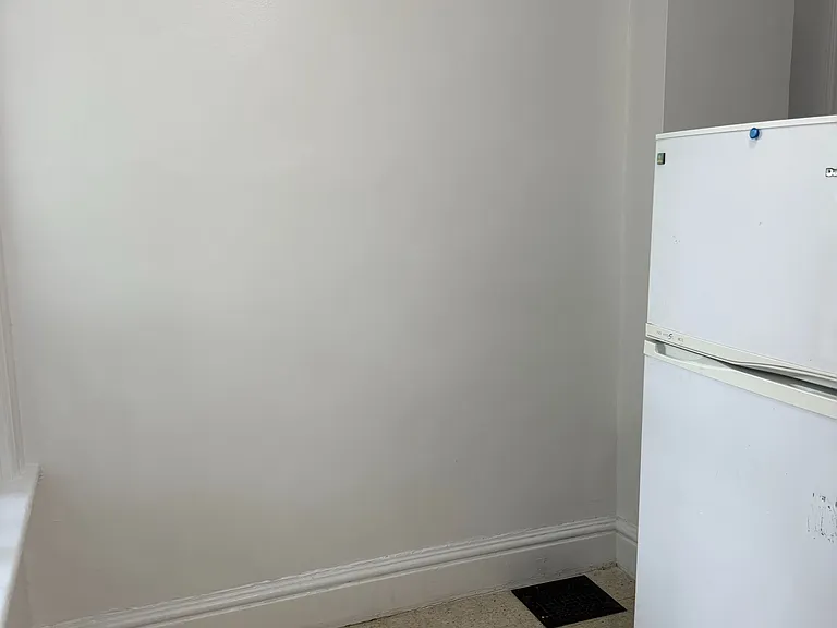 743 Euclid Ave #2 — Photo 5