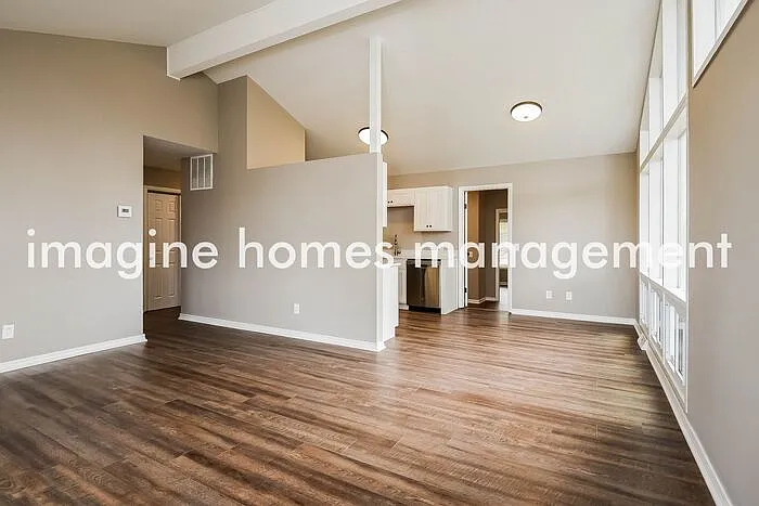 496 Abbyshire Dr — Photo 5