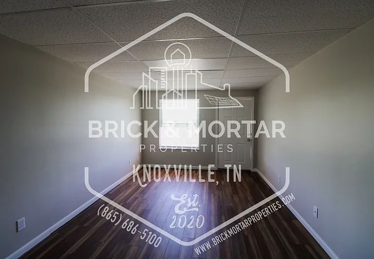 1017 Clendenen Rd — Photo 4