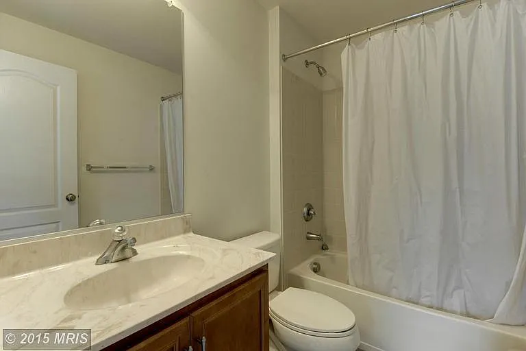 43243 Loudoun Reserve Dr — Photo 17