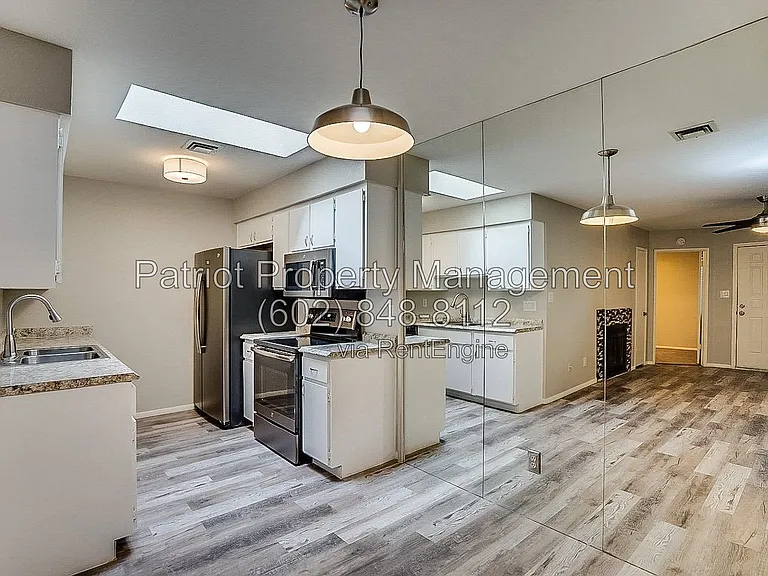 20420 N 6th Dr #7 — Photo 8