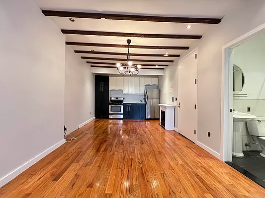 Rented by Rumah Realty Inc | media 1