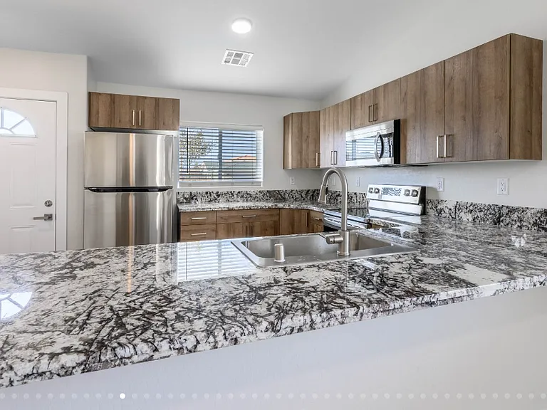 427 N Meadow Ln #A — Photo 8