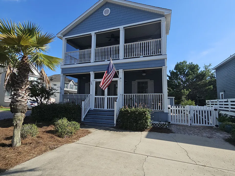 104 Golf Villa Dr