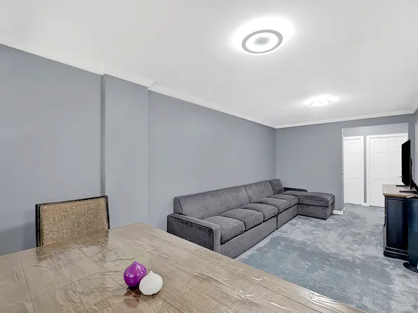 2008 East 52nd Street image 6 of 34