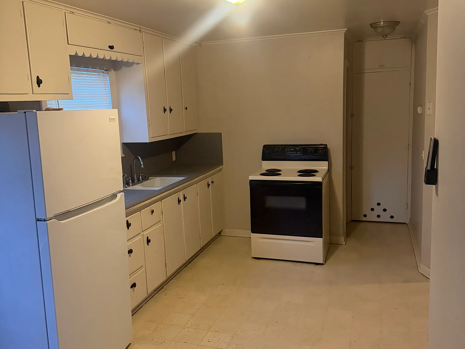 1 bed, 884 sqft, $750 — Photo 3