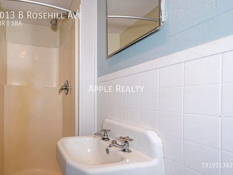 1013B Rosehill Ave — Photo 6