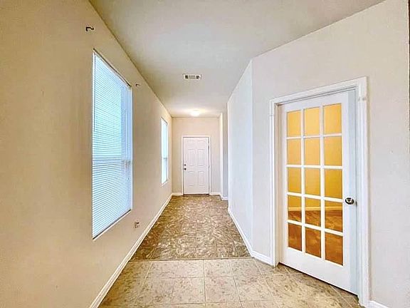 3rd image of 2615 Skyview Long Dr