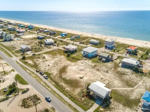 664 E Gulf Beach Dr, Eastpoint, FL 32328