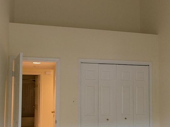 4th image of 5909 Barbados Pl APT 203