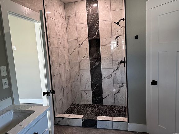 5th image of 5 Ridge View St
